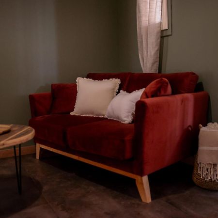 Le Mas Aux Amoureux , Suite Romantique Et Spa เลอบาร์กาแรส ภายนอก รูปภาพ